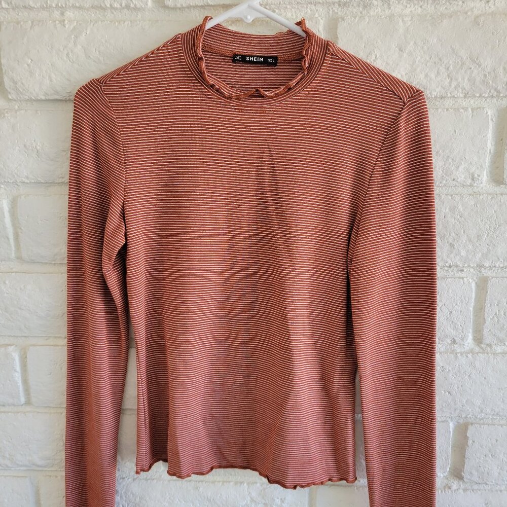 Red and White Striped Mock Turtleneck Tee Top Blouse Sz M